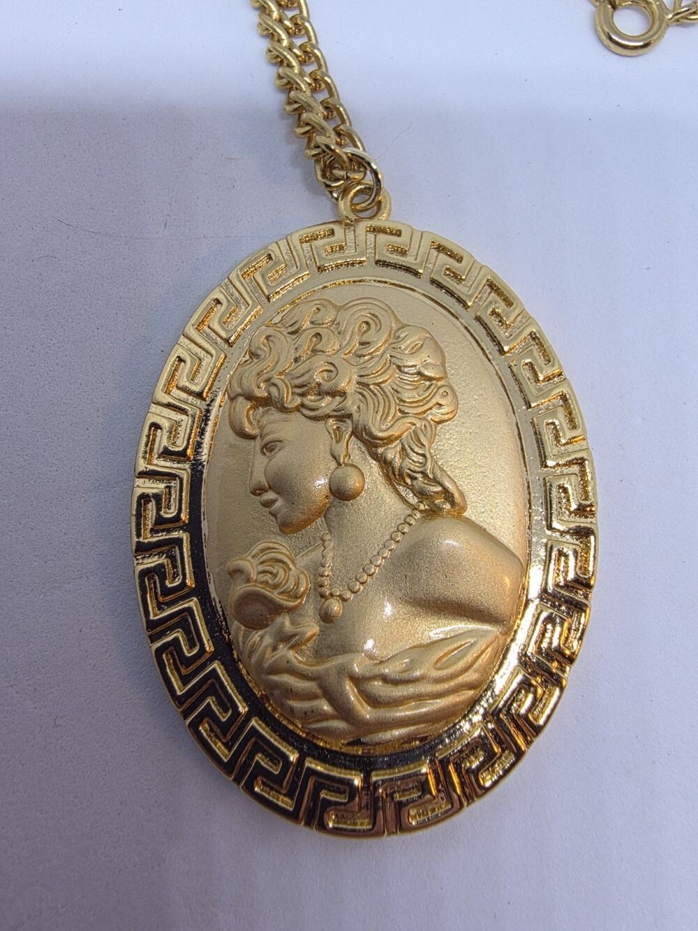 Signed Victorian Revival Goldtone Cameo Vintage Necklace Spring Ring Clasp 12"